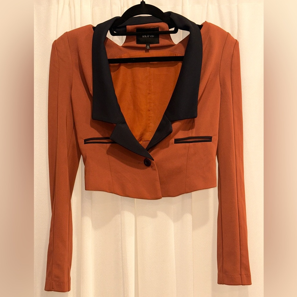 Ark & Co Rust and Black Cropped Blazer